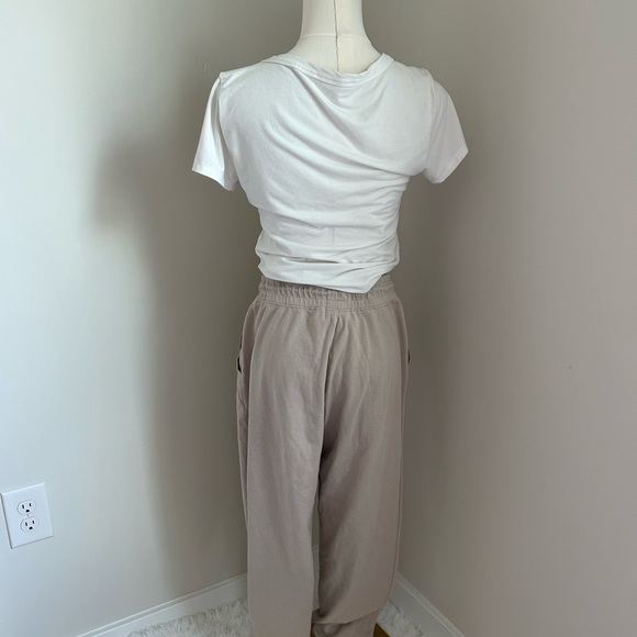 Nike Cream Sweatpants Relaxed Fit Joggers - Picture 4 of 6